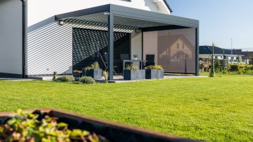 Pergola SKYLINE s roletami ZIPEX