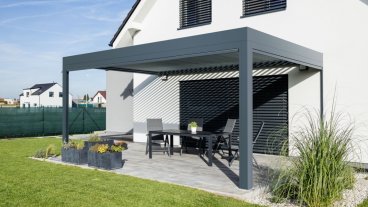 Pergola SKYLINE s roletami ZIPEX